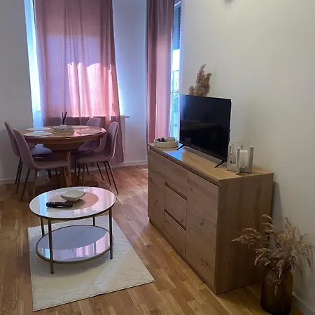 Moni Apartamento